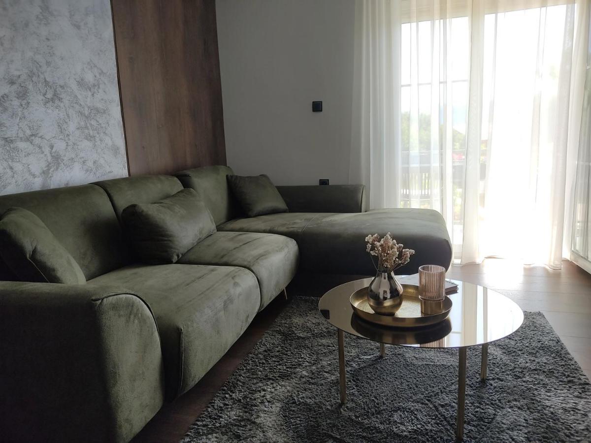 Avisi Home Требинє Екстер'єр фото